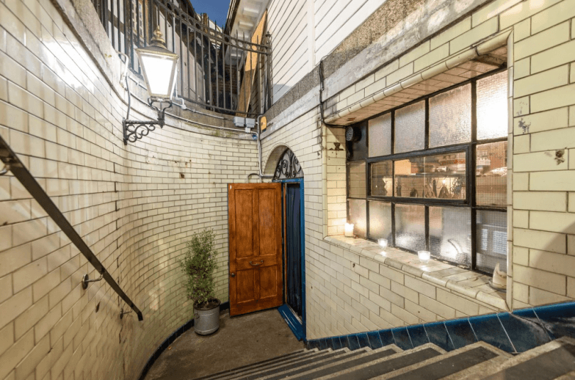 WC Clapham - basement bars